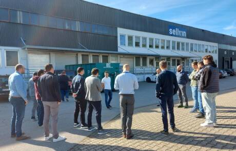 Lagerrundgang bei pixi Kunde SELLVIN AG.