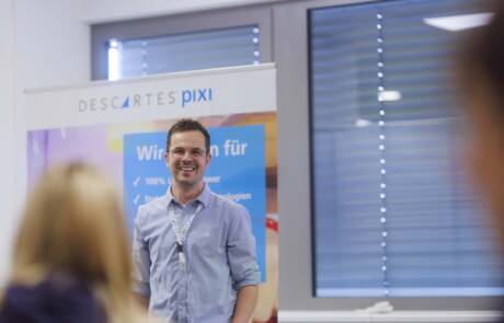 Ludwig Ortlieb, Customer Success Team Lead bei Descartes, ist vor Ort, um mit den Kunden ins Gespräch zu gehen.